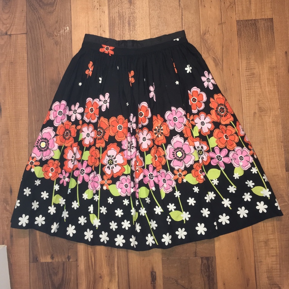 High Waisted Floral Flowy Skirt