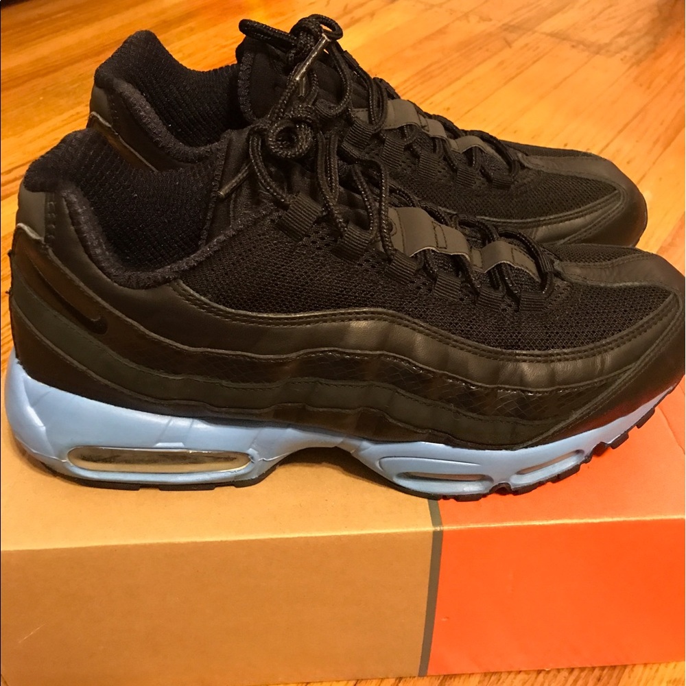 Men's Nike Air Max 95 Black/Blk/Blk w/ Blue Sz 11