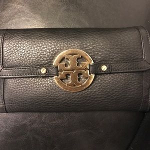 Tory Burch Amanda Tri Fold Wallet