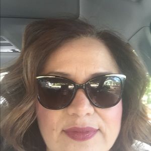 Meet your Posher, Lorena