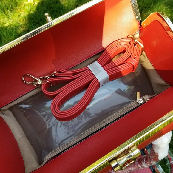 Structured and Textured. 2C Collection. Red - Picture 7 of 8