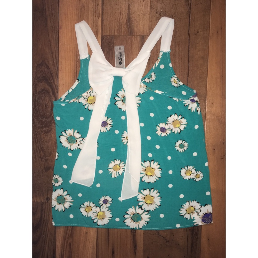 Cute blouse!