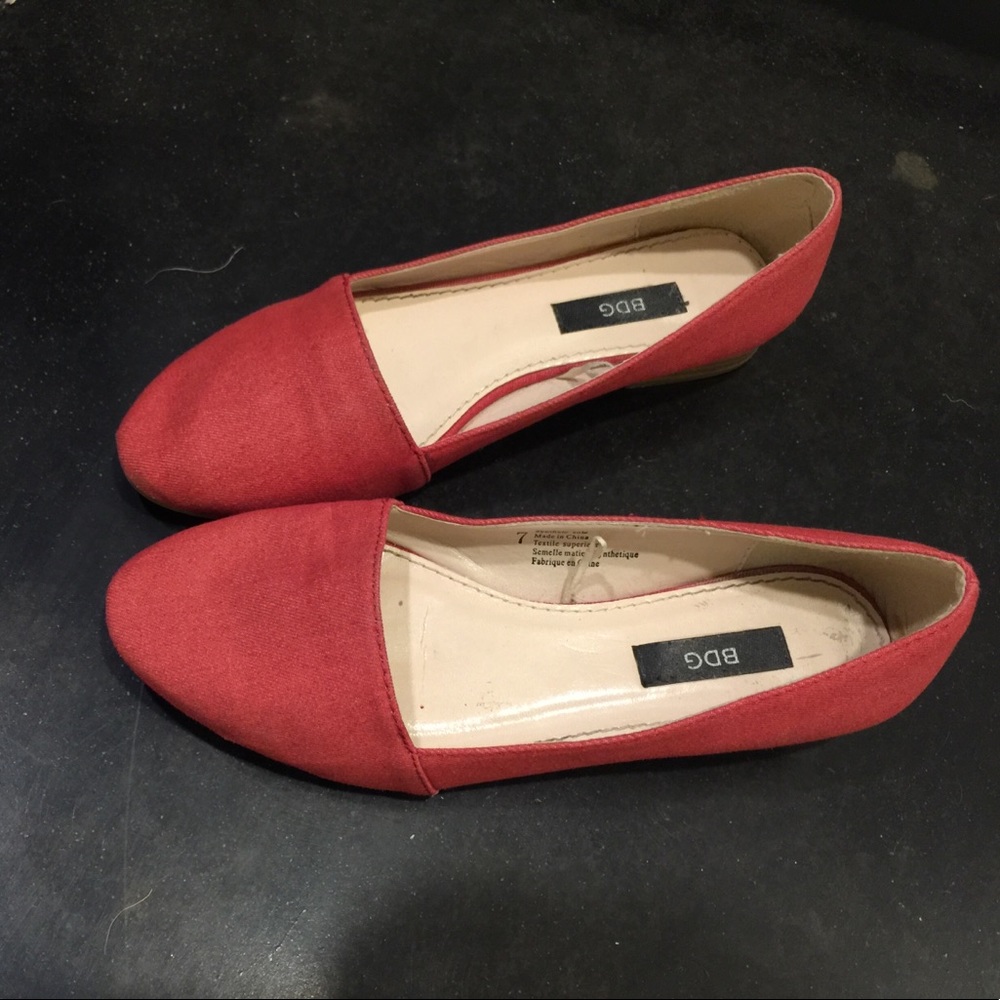 Red heeled flats