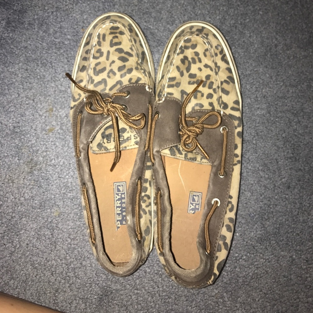 Leopard print Sperry's