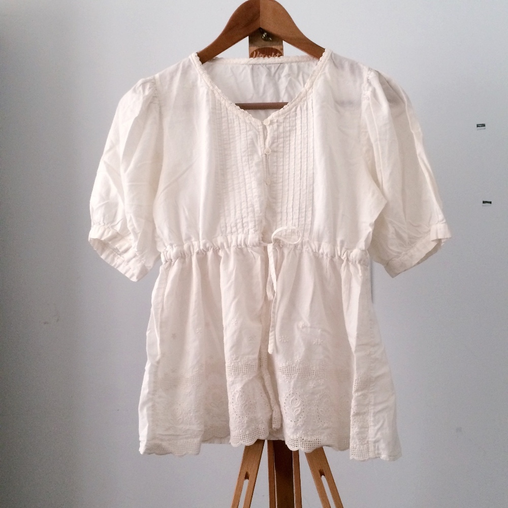 [SOLD] Ivory Peasant Top w/ Cinch Waist XS, S