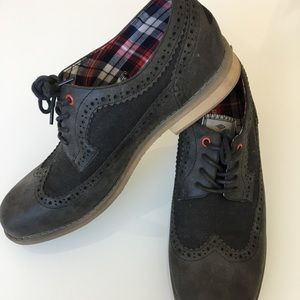 Men's Black casual oxford dress shoes wingtip