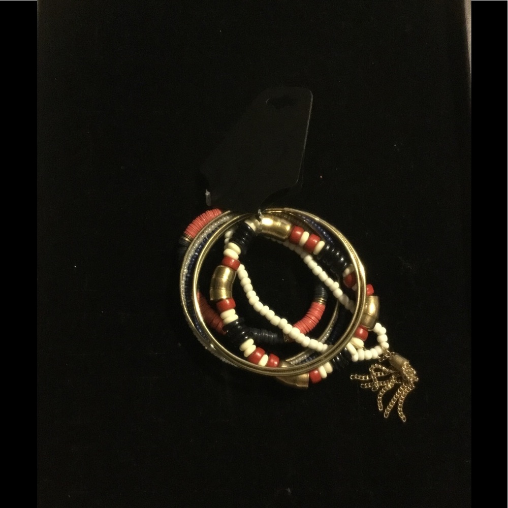 GERU MULTIPLE FASHION BRACELETS