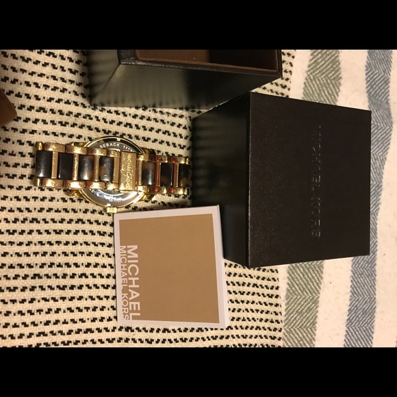 Michael Kors watch - Picture 3 of 3