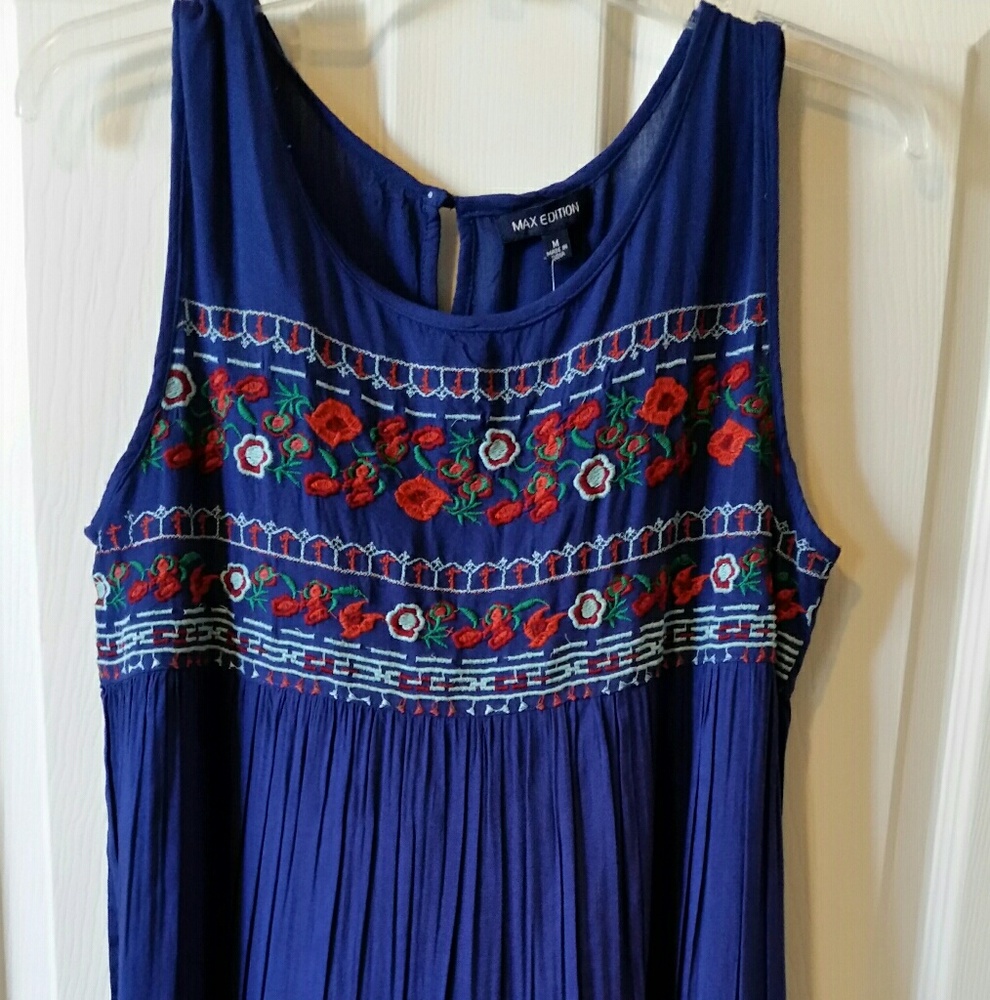 *SOLD**Max Edition Blue Embroidered Top NWT