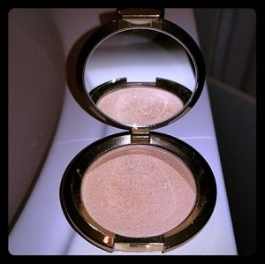 Becca Light Chaser Highlighter