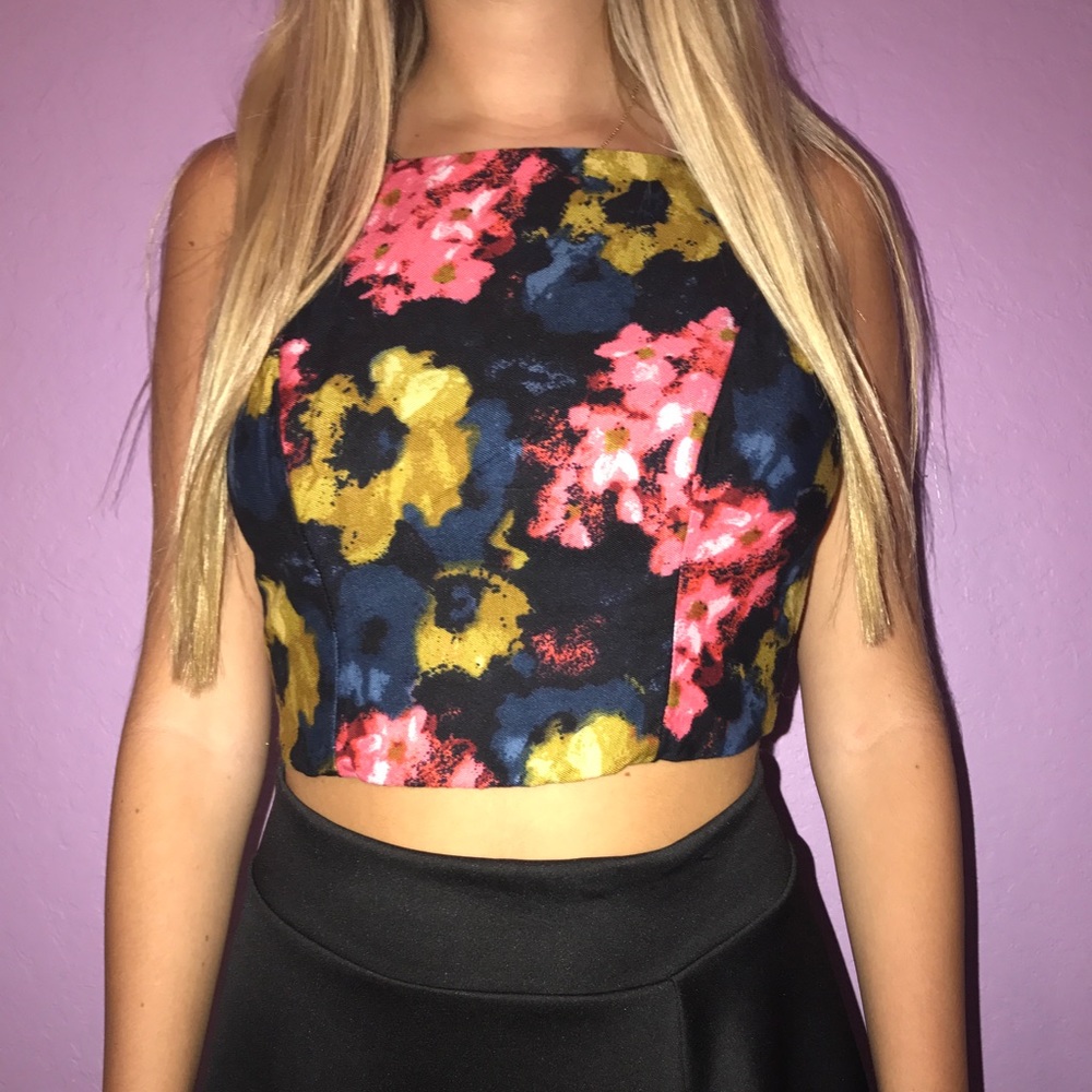 Floral crop top.