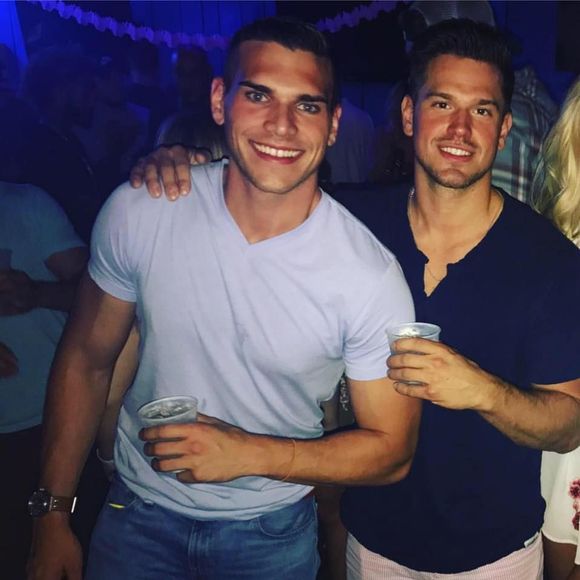 Meet your Posher, Mark - Picture 1 of 1