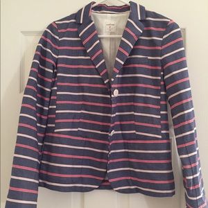 Super cute Gap blazer which was worn only once.