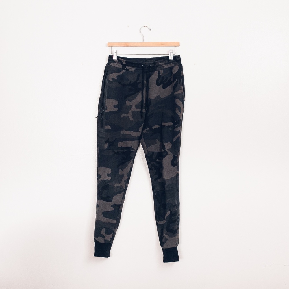 Nike Tech Fleece Pants Camo