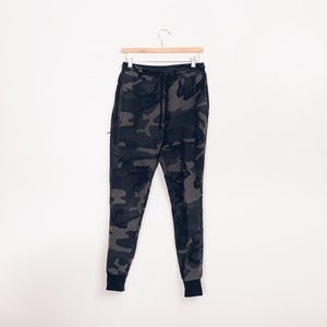 Nike Tech Fleece Pants Camo