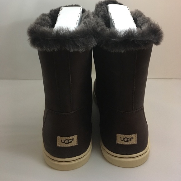 Last call! UGG Croft Luxe Leather (removing 11/4) - Picture 5 of 8