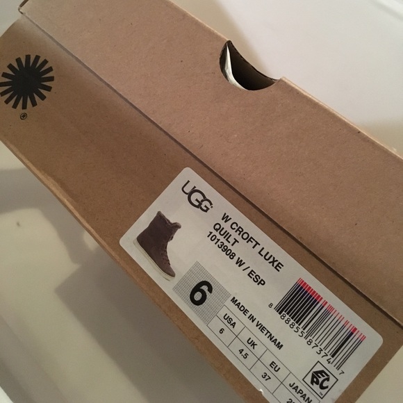 Last call! UGG Croft Luxe Leather (removing 11/4) - Picture 8 of 8