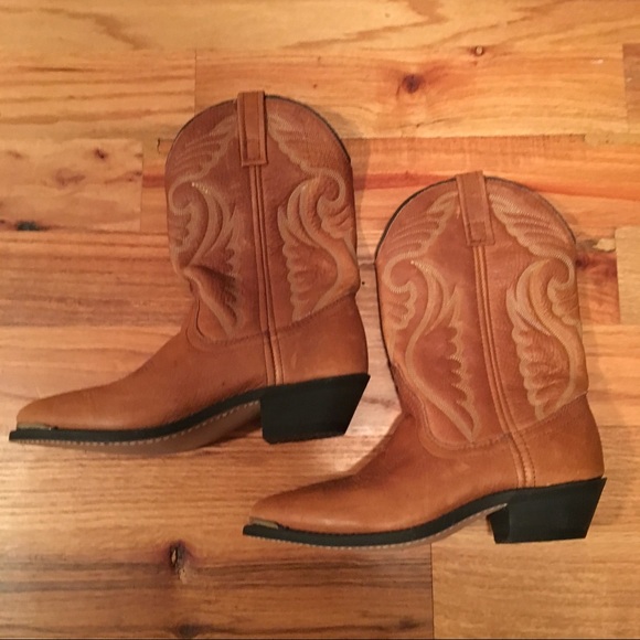 Masterson Boot Co Shoes - NWOT Tan Cowboy Boots