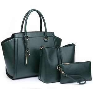 2C Collection! Bag in a bag plus wristlet