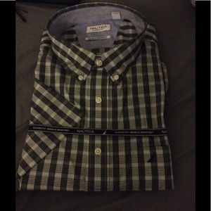 NWT Nautica Button Up Short sleeve