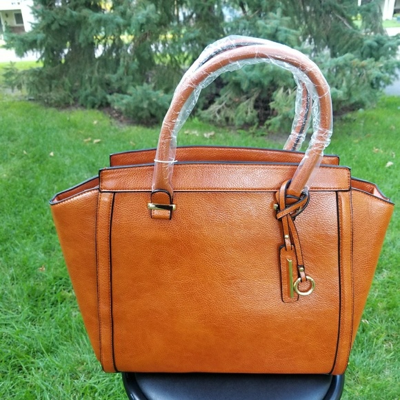 Bag in a bag plus wristlet - Picture 2 of 7