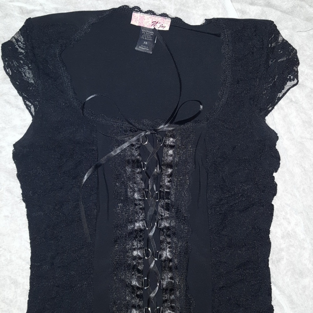🚫🚫🚫🚫SOLD*****Black lace corset top