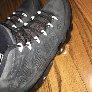 Air Jordan 9 "Oregon"