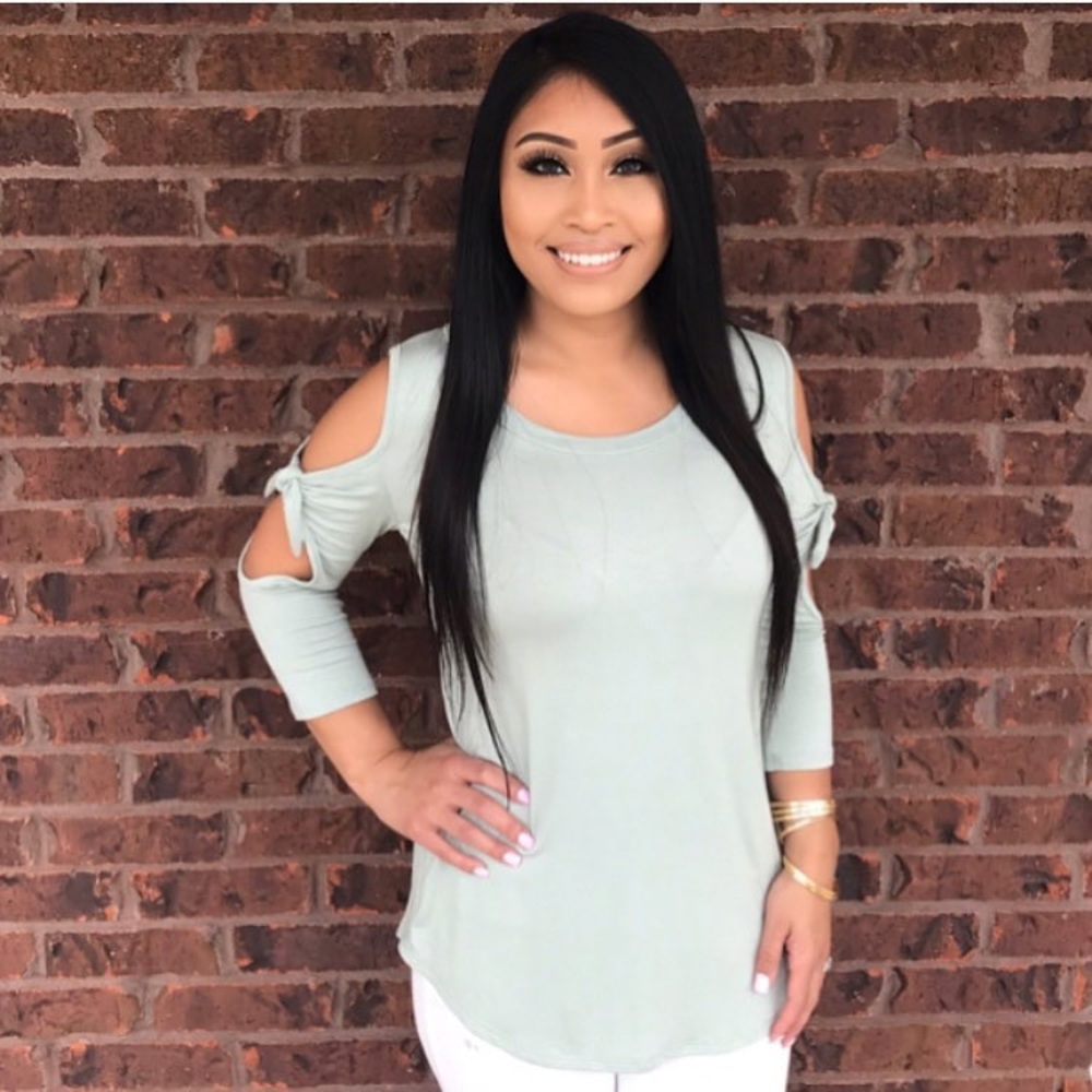 Sage tie top