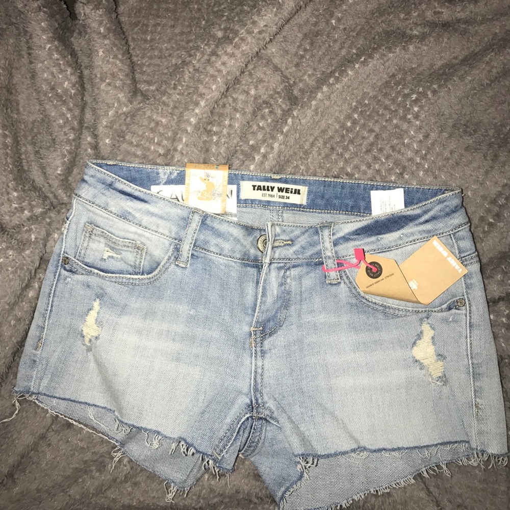 NEW WITH TAGS low rise shorts from Tally Weijl