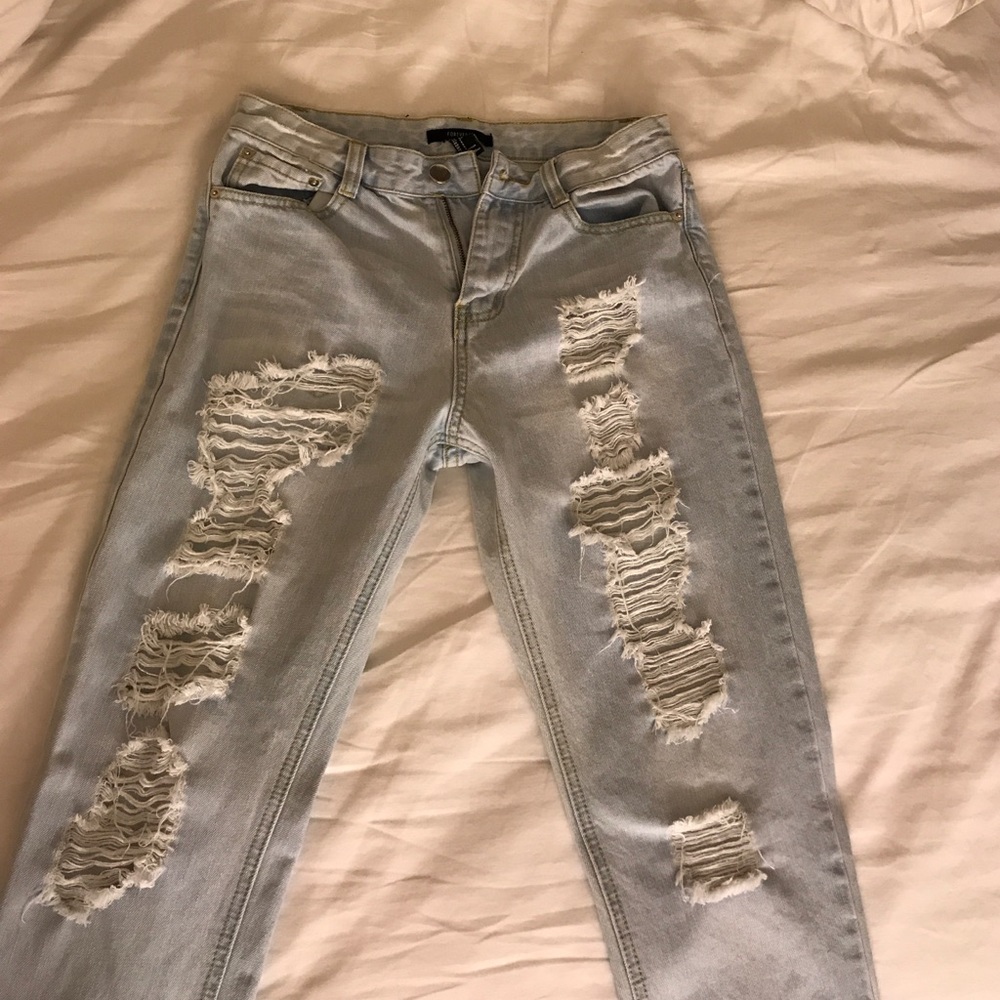 Forever 21 Distressed Boyfriend Jeans