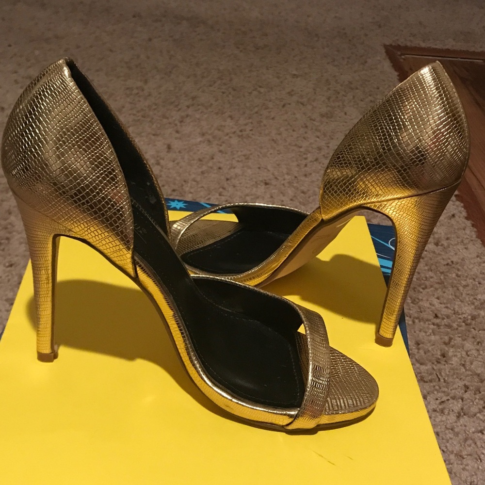 Sexy Gold open toe heels