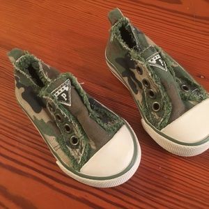 NWOT- Children's Place-camouflage sneakers