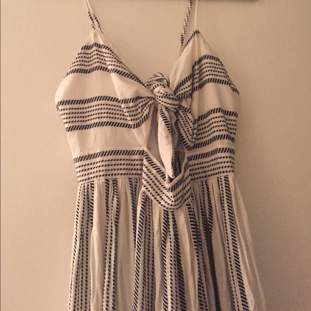 Size 6 Topshop Beachy Cutout Tie Front Midi Dress