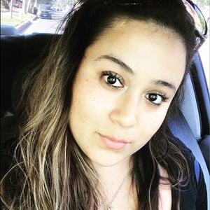 Meet your Posher, Beatriz