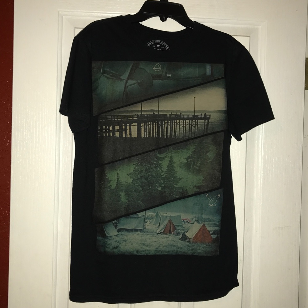 American Eagle Graphic Tee