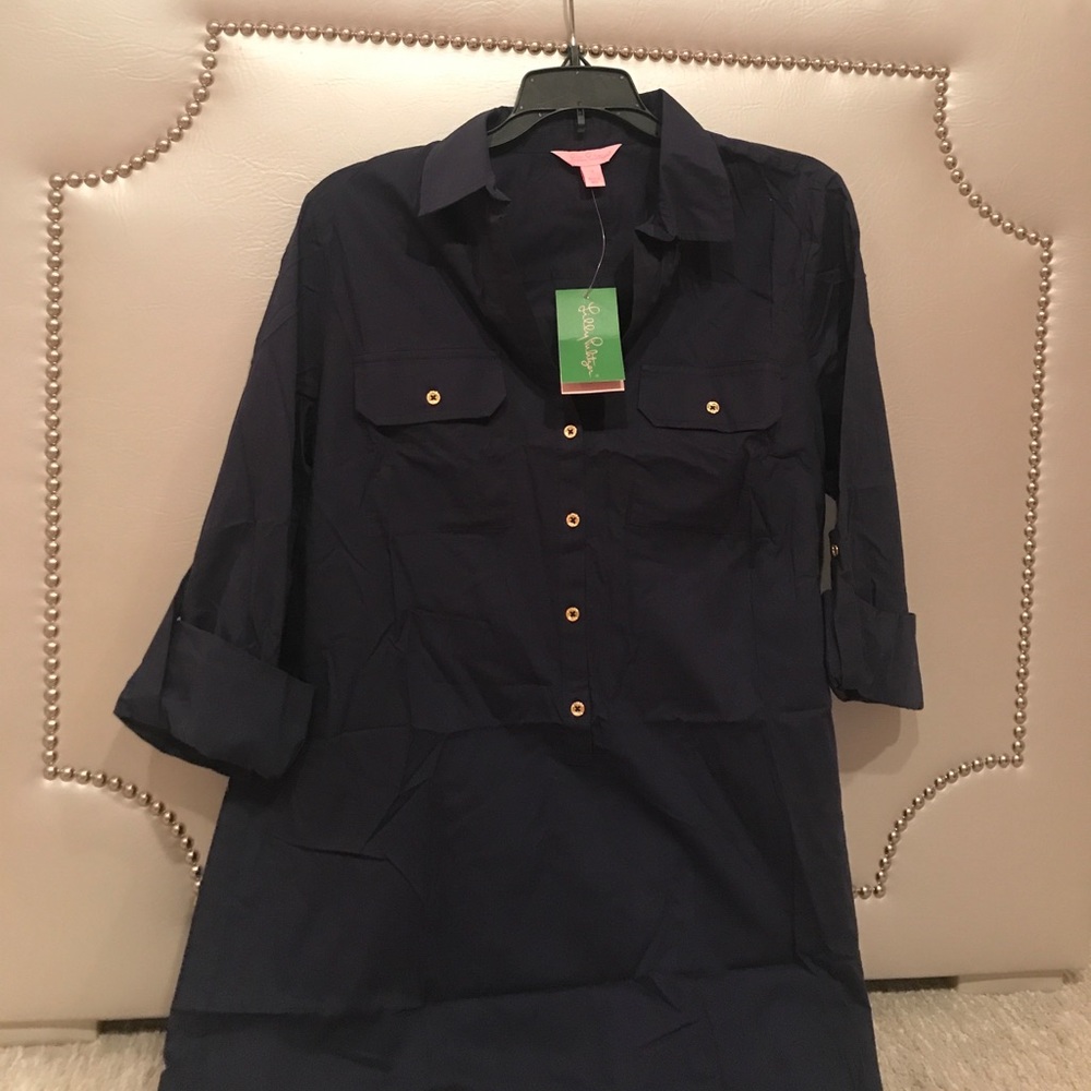 Navy Lily Pulitzer tunic with gold buttons
