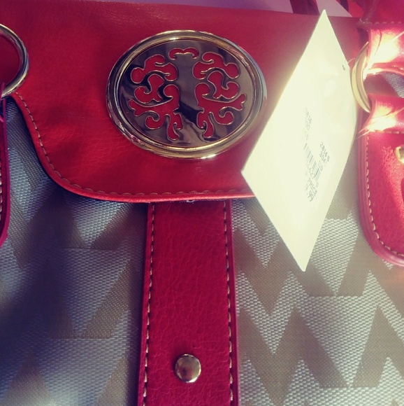 NEW ORANGE, BEIGE AND GOLD PURSE - Picture 2 of 7