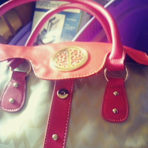 NEW ORANGE, BEIGE AND GOLD PURSE - Picture 3 of 7