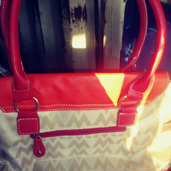 NEW ORANGE, BEIGE AND GOLD PURSE - Picture 6 of 7