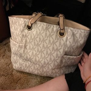 Michael kors purse