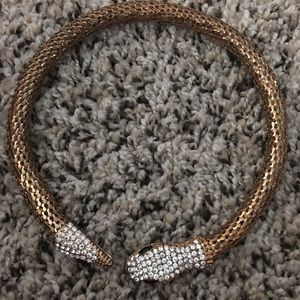 Snake choker