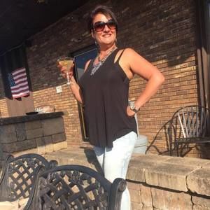 Meet your Posher, Dana