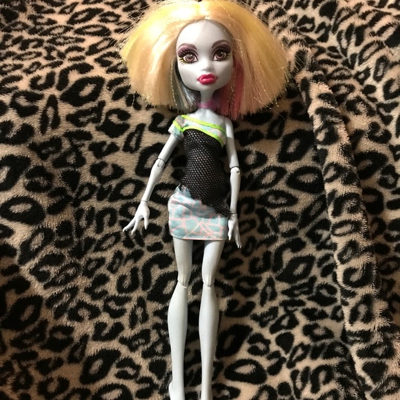 Other - Monster high doll. (Draculaura)