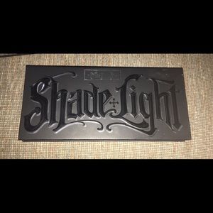 Kat Von D - Shade Light Contour Kit. Brand New!!!