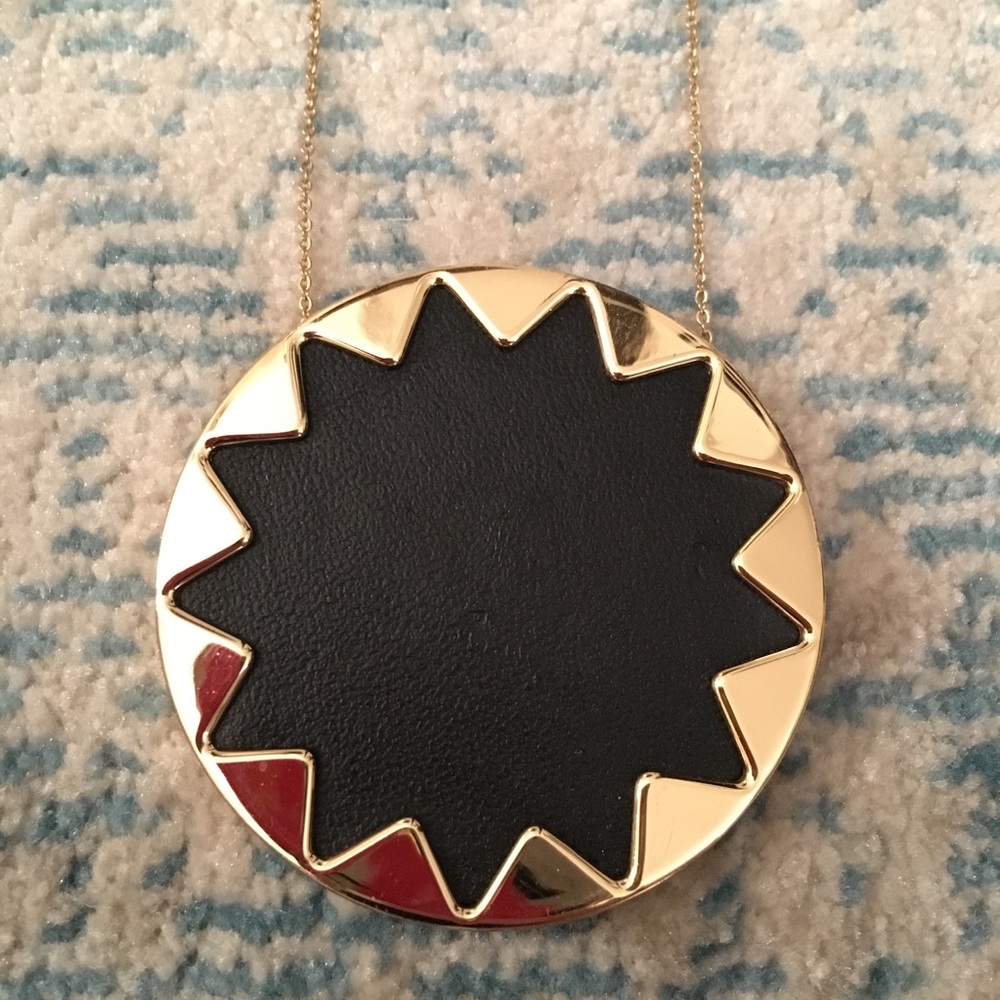 House of Harlow 1960 Large Sunburst Necklace
