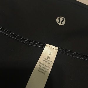 **Used** Lululemon reversible black & lavender