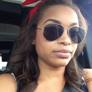 Meet your Posher, Nikki