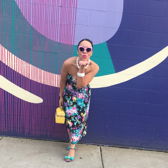 Meet your Posher, Saroya - Picture 2 of 2