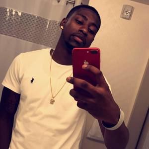 Meet your Posher, Dennis