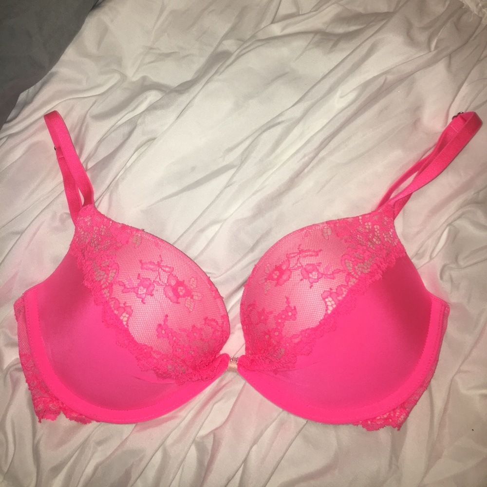 Push Up 32D Victoria's Secret hot pink bra